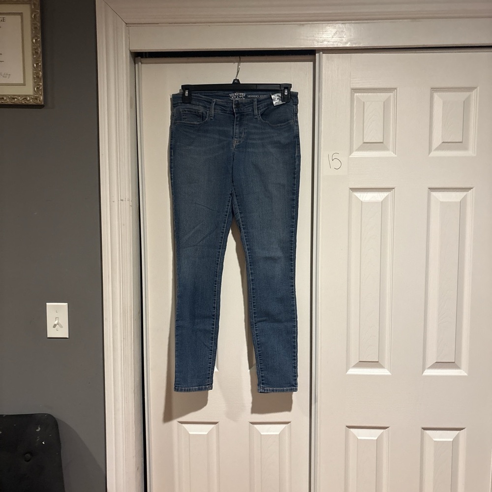 Signature by Levi Strauss Women's Skinny Jeans in Blue